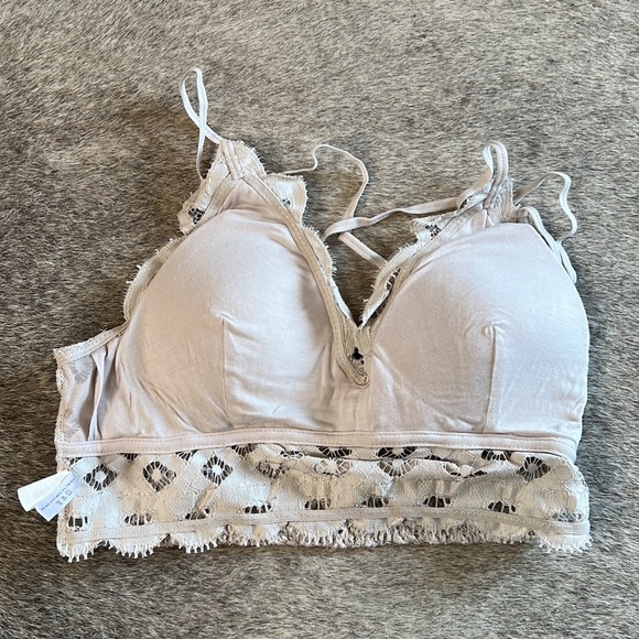 Yahada - Tan Bralette - Picture 3 of 4